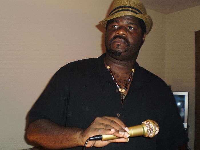 Gold Mic Agenda - omar xavier is the hip hop maniac