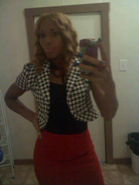black white&red will forever make simply trends  pop.