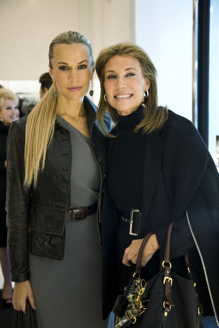 Mkk333 (left) and Shelley Farley (right)
